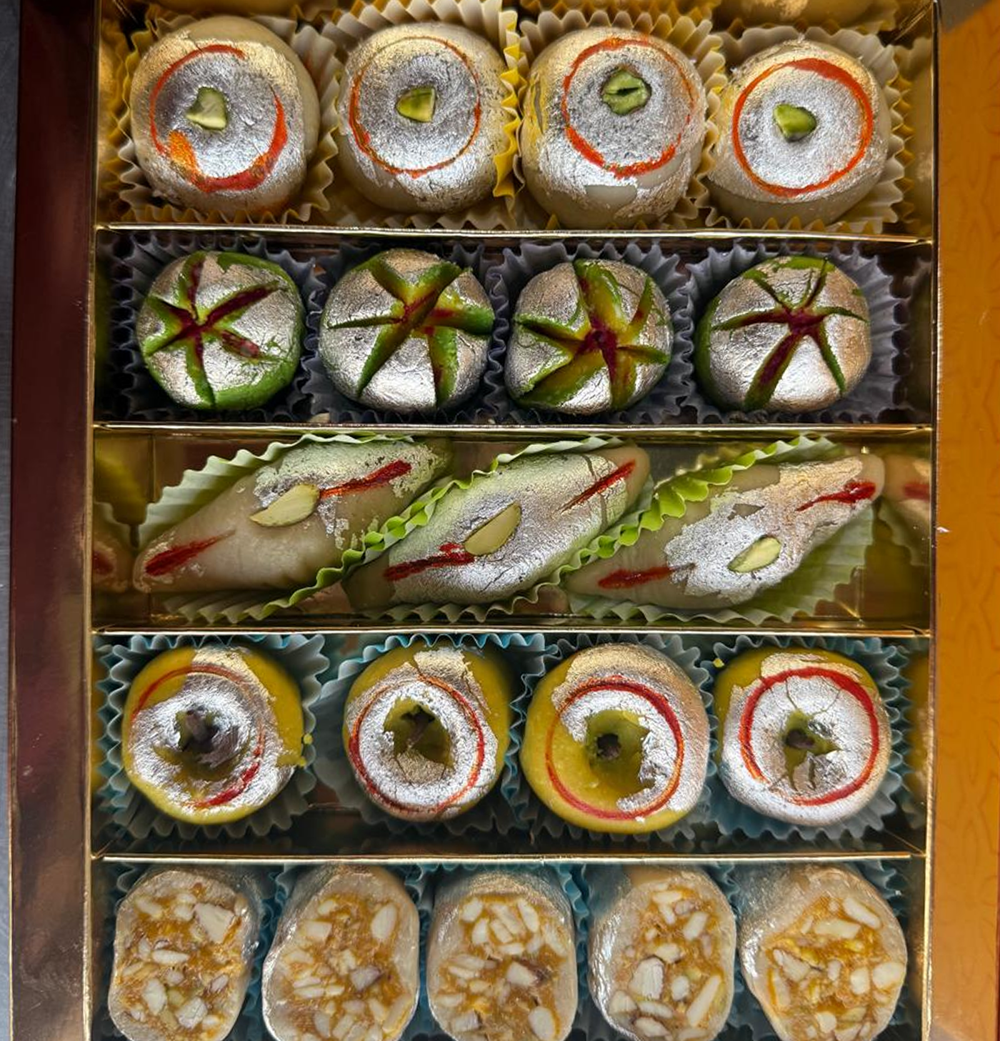 Premium Box (Set of 4) - 1 kg